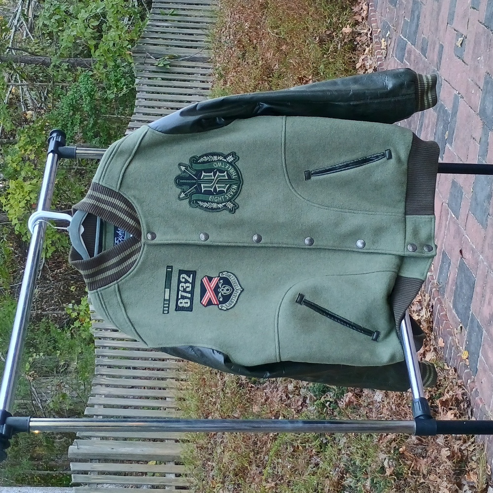 8732 bomber jacket